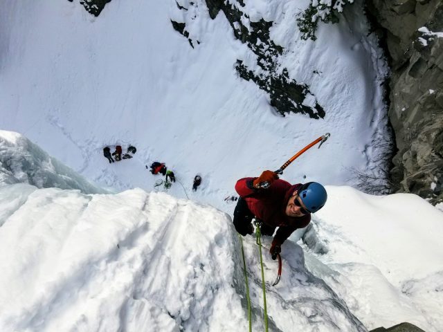 Où trouver les meilleurs endroits pour faire de l’escalade glaciaire ?