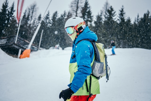 Les sports d’hiver : avantages et précautions à considérer