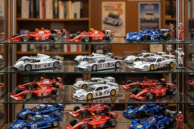 Voitures de course miniatures : le guide essentiel pour débuter votre collection