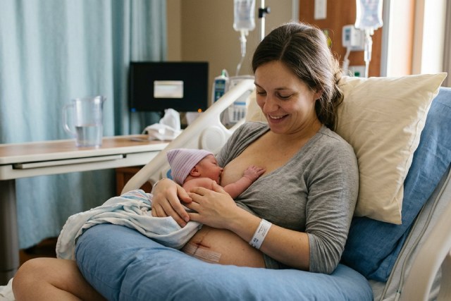 Allaiter après une césarienne : astuces essentielles pour les mamans afin de réussir cette belle étape
